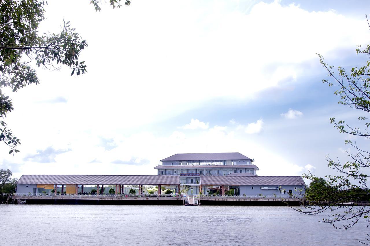 Ozon Hotel Nam Can Ngoại thất bức ảnh